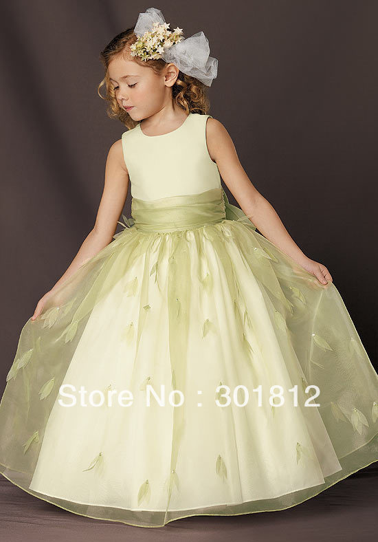 2013 Hot Sale Ball Gown Pretty Sage Scoop Neckline Floor Length Attire (FGD-084)