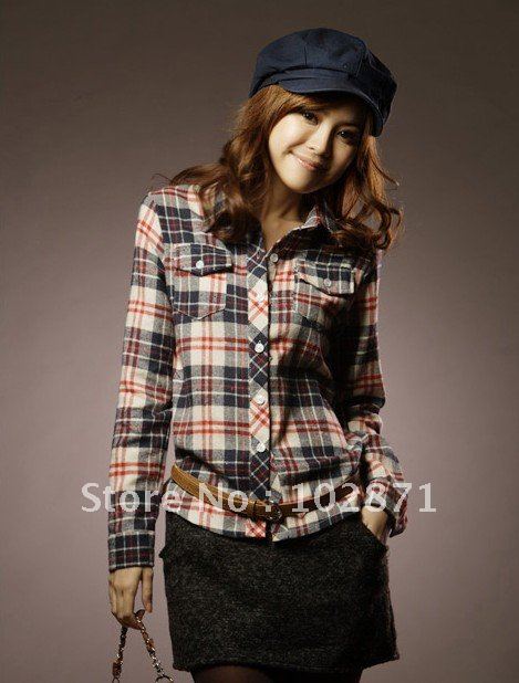 2013 Hot sale Woman Fashion plaid shirt plus long sleeve female models blouse color:beige,green Size:M,L