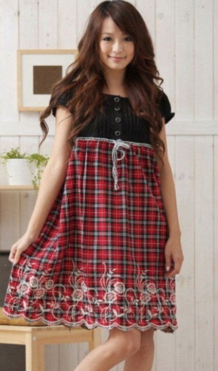 2013 Korean New Design Hot Sale Fashion Maternity Clothing Beautiful Embroidering Flower Long Version Loose Coat 1722060