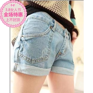 2013 loose plus size light color roll-up hem denim shorts female shorts female trousers