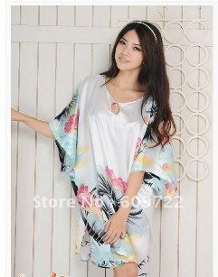 2013 New Arrival Fashion Pajamas  Silk Gowns Ladies Sleepwear Ladies Robes  Women Pajamas P0004