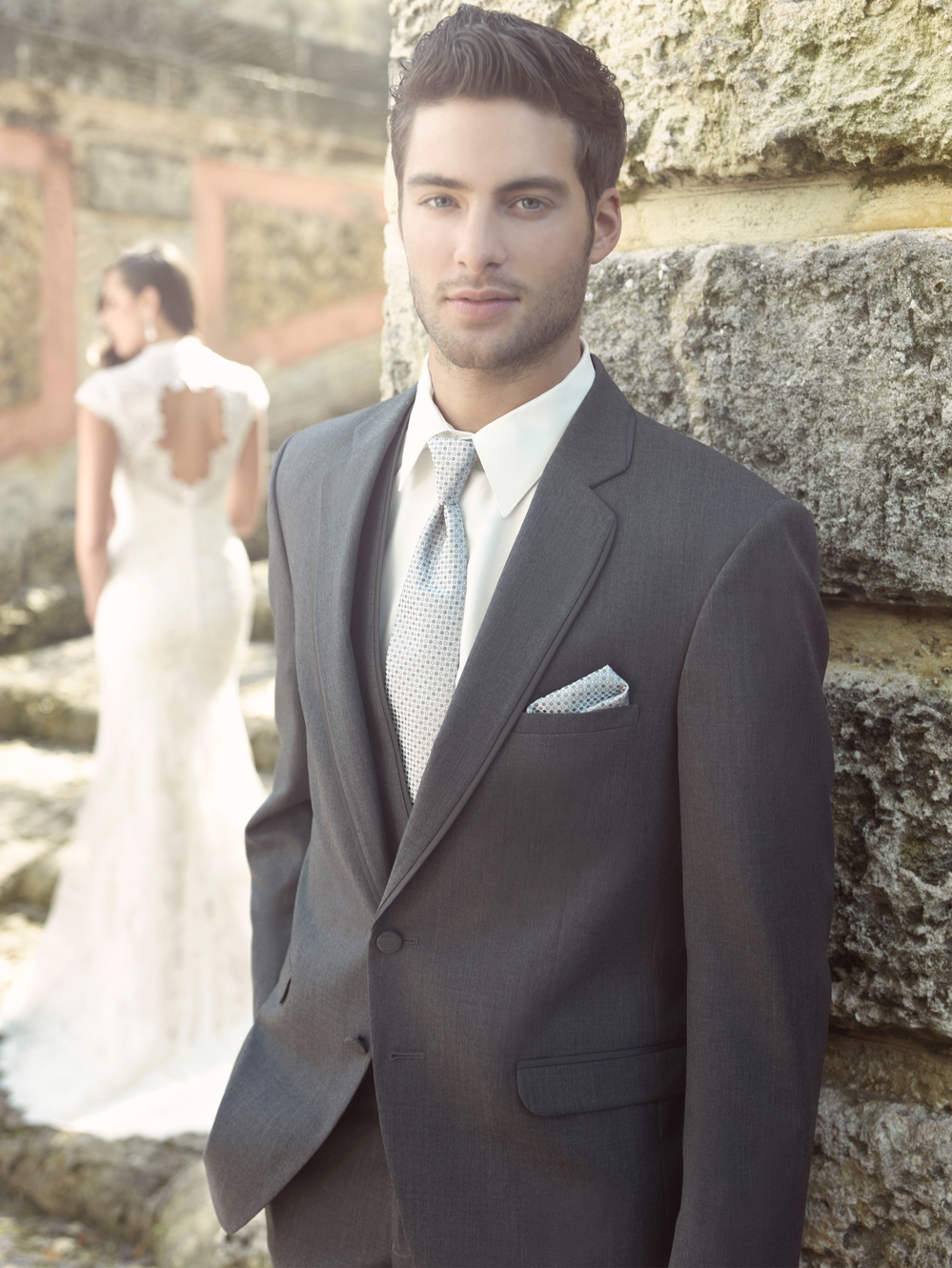 2013 New Fashion wedding suit 100% woollen /Gray Groom tuxedos/Free shipping