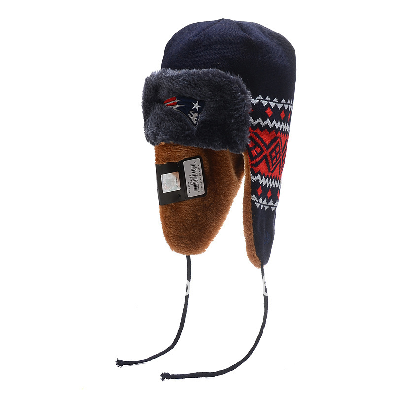 2013 New Style, Free Shipping,   Patriots TRAPPER Navy Red Knit with dog ear flaps and double tassles!