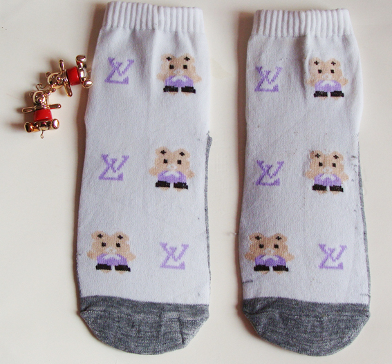 2013 new style spring women socks in cotton, lovely bear design, white/grey color, 10pair/lot for Free Shipping + gift