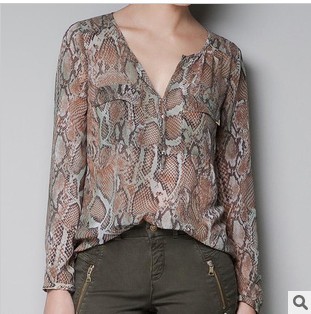 2013 Serpentine Pattern Print Women's Shirts With Pocket V-neck Long-Sleeve Chiffon Shirt Blouses for Women Free shipping ~