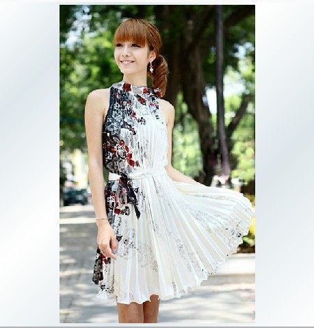 2013 Spring new Vintage Printed Silk-like Sleeveless Pleated Sexy Dress Beach Dress