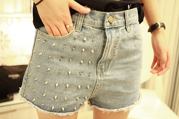 2013 spring women's all-match loose the trend of the chicken rivet denim shorts