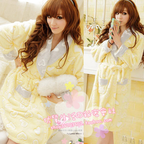 2013 thickening love senior coral fleece robe sleepwear bathrobes 3 Free Shipping