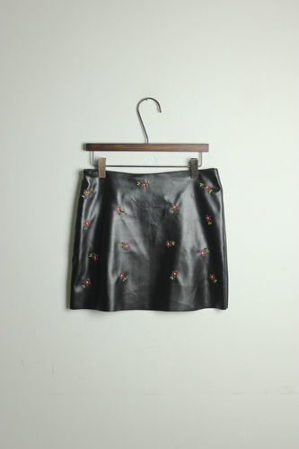 2013 xiaxin embroidery leather bust skirt 0131
