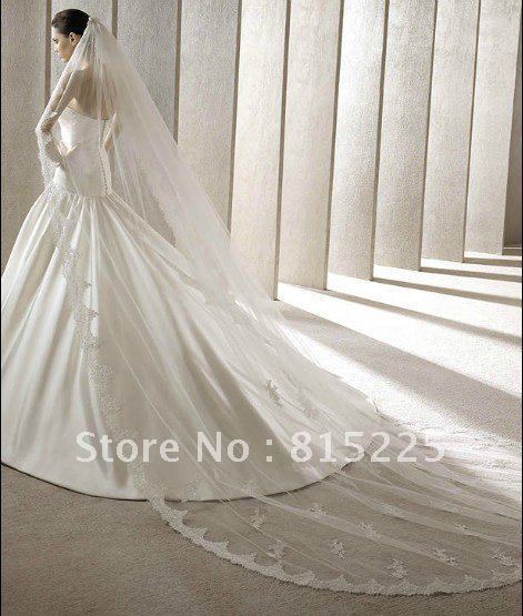 2013Elegant Wedding Decoration Veils Accessories Low Price Free Shipping Cathedral Length Veils Applique Lace Edge One Layer