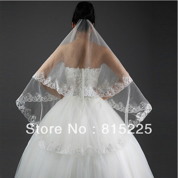 2013Fashin New Charming Wedding Dresses Veil Accessories Bridal Veils Fingertip Veils Lace Edge Applique White Color