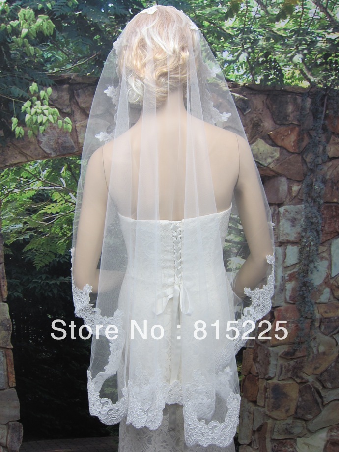2013Gorgeous Low Price Wedding Bridal Veil Wedding Accessories Decoration Bridal Veil Lace Edge One Layer Fingertip Veils Tulle