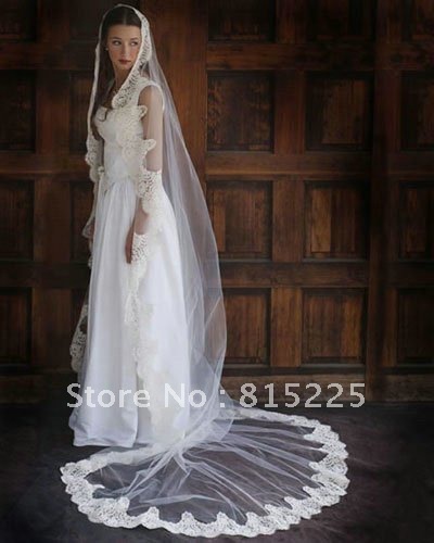 2013New Charming Empress Wedding Accessories Bridal Veils Cathedral Veils Lace Edge One Layer Tulle Fabric Hot Sell New