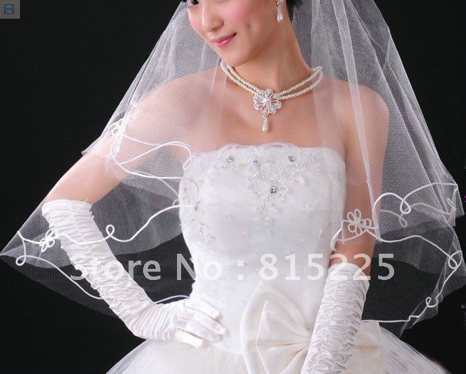 2013New Style Wedding Accessories Bridal Veils Ribbon Edge Tulle White Hot Good