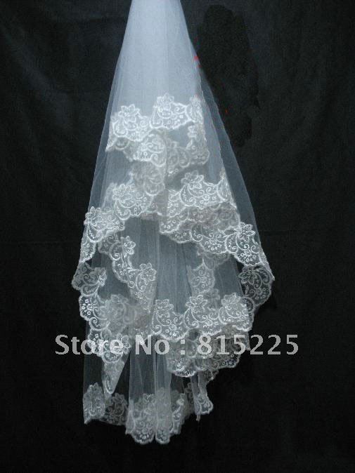 2013Stylish Tempting Wedding Accessories Bridal Veils Lace Edge Fingertip Length Veils Tulle Fabric New coming
