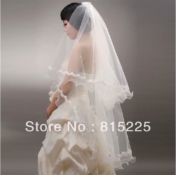 2013Tempting Stylish Hot Selling Designer Wedding Accessories Bridal Decoration Veils Two Layer Lace Applique Edge Fingertip Vei