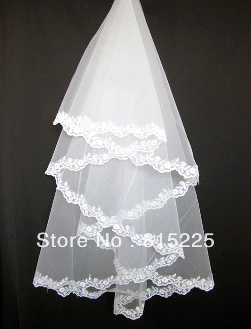 2013Vintage Low Price High Quality Wedding Veils Accessories Decoration Bridal Veil Two Layer Tulle Lace Edge Elbow Length Hot