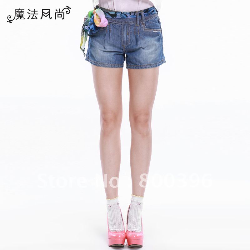 300 80 PEACEBIRD women's mid waist print denim shorts