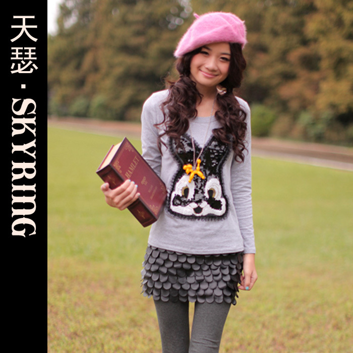 5000w 2012 autumn fish scale PU faux leather slim hip short skirt bust skirt 294g