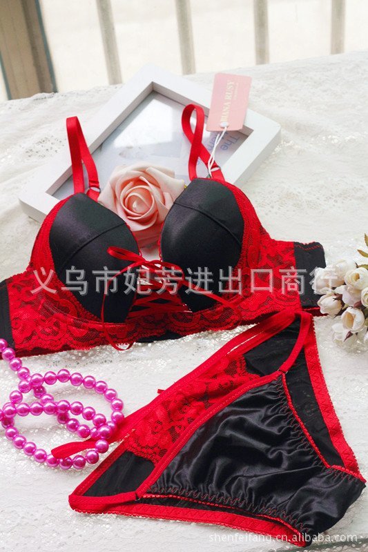 8011 upgraded version of the W Cup hit black and red color sexy beauty back the little witch bra Bra wholesale muslim swimwear