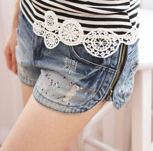 80612013 new Korean side zipper frayed jeans pants shorts