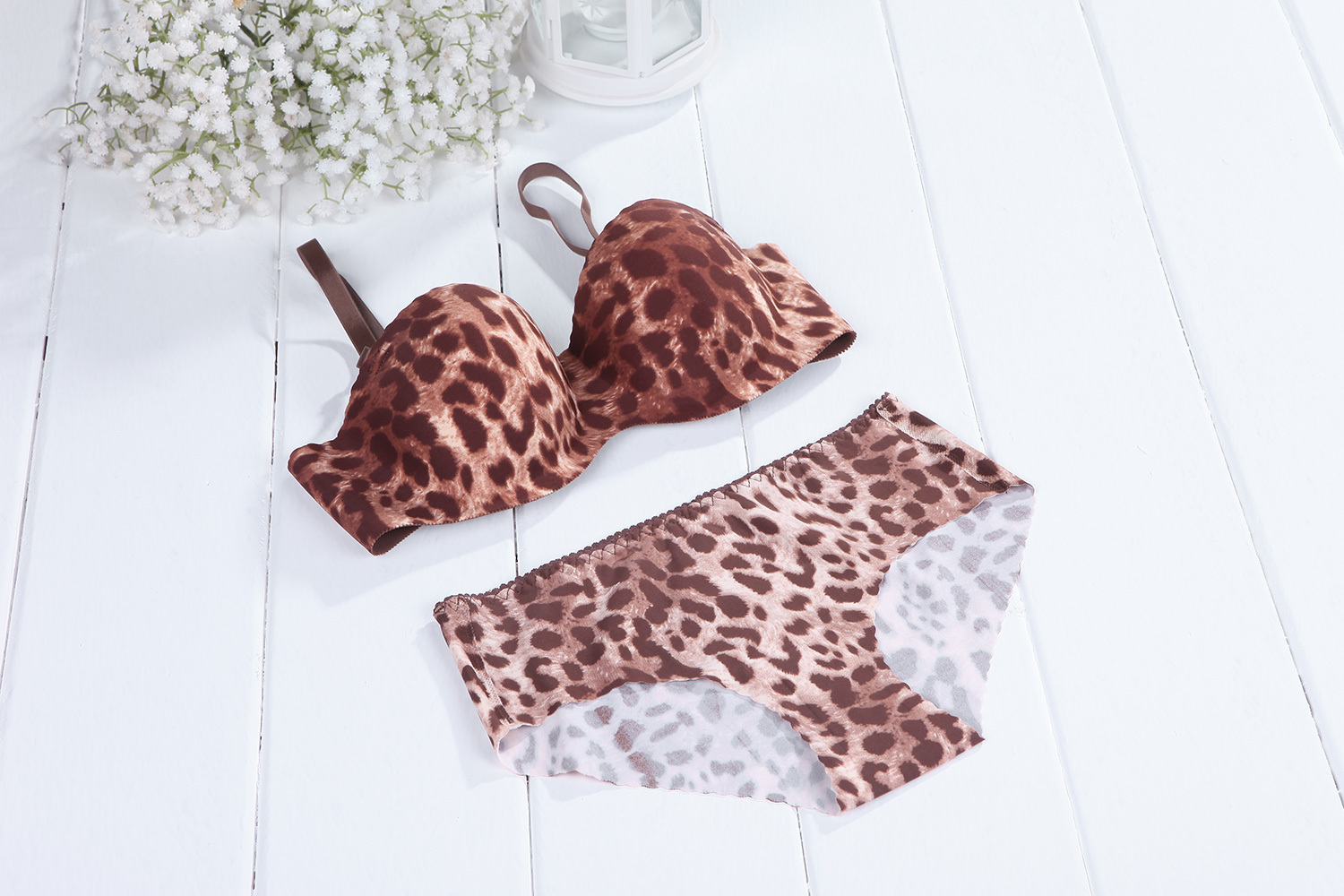 8307 one piece seamless underwear bra set brown leopard print