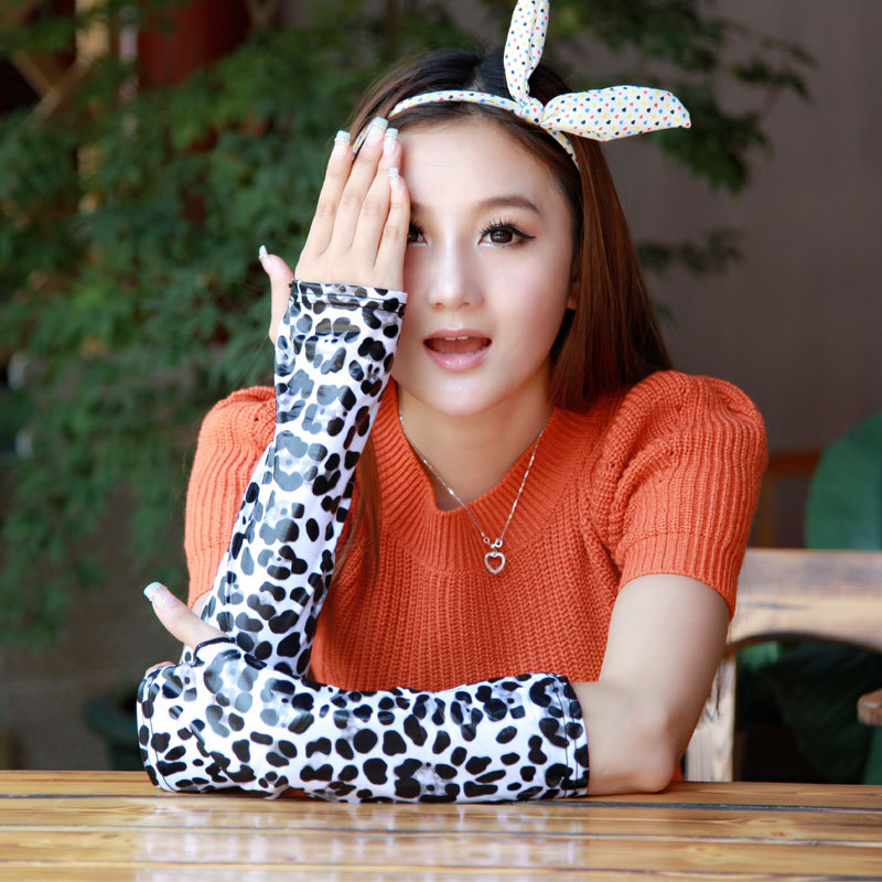 A250 fashion faux leather long design mitring semi-finger gloves female winter ride protection gloves