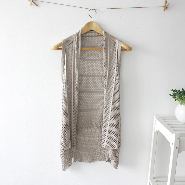 All-match knitted cutout cape 6