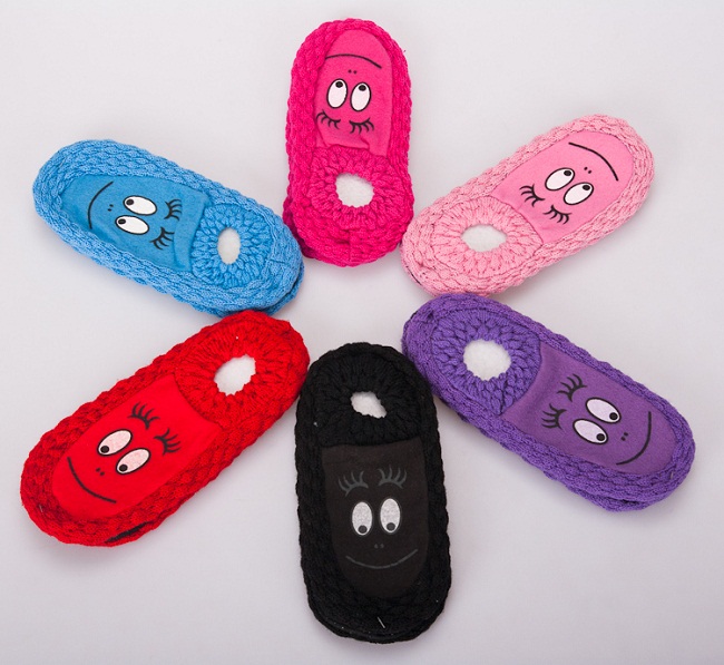 At home adult cartoon smiley yarn slip-resistant thickening floor socks set