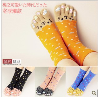 Autumn and winter 100% cotton knee cartoon thick toe female socks