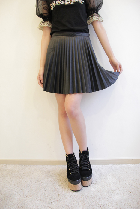 Autumn and winter pleated small leather skirt 0.13kg