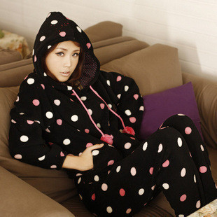 Autumn and winter song riel magic doll sleepwear Women coral fleece polka dot thickening small fresh lounge set