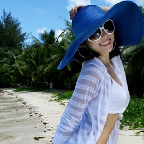 Beach hat ultralarge hat sunbonnet sun hat Women roll-up hem classic solid color