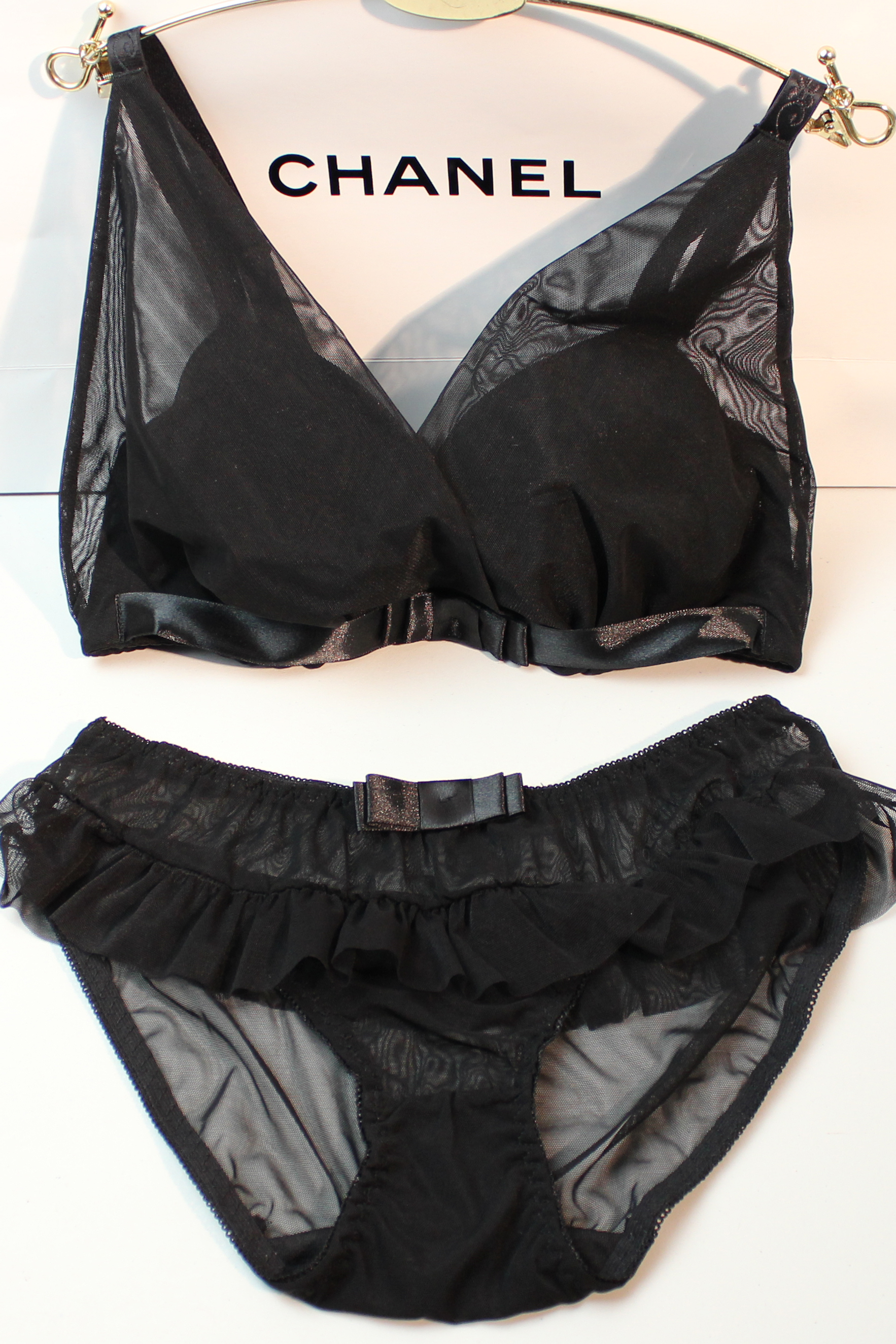 Black deep V-neck thick sexy push up 3 breasted bra set push up powerful