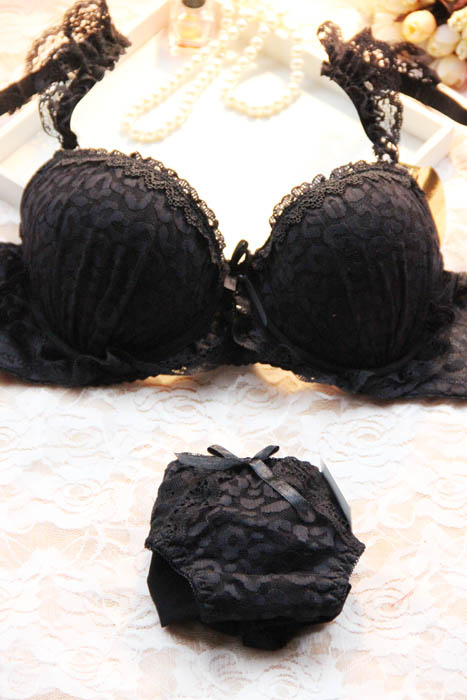 Black sexy bra set push up underwear 3 breasted bra sweet lace shoulder strap