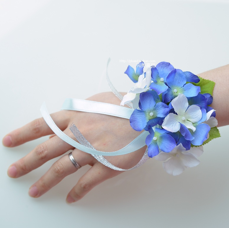 Blue white hydrangea wrist length flower wrist length wedding flower bride hand flower marriage