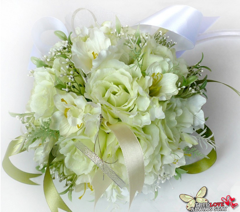 Bridal Throw Bouquet Diameter 24cm Height 31cm Including High-grade Silk Ribbon Ensure Your Wedding Full of Sweet And Romantic