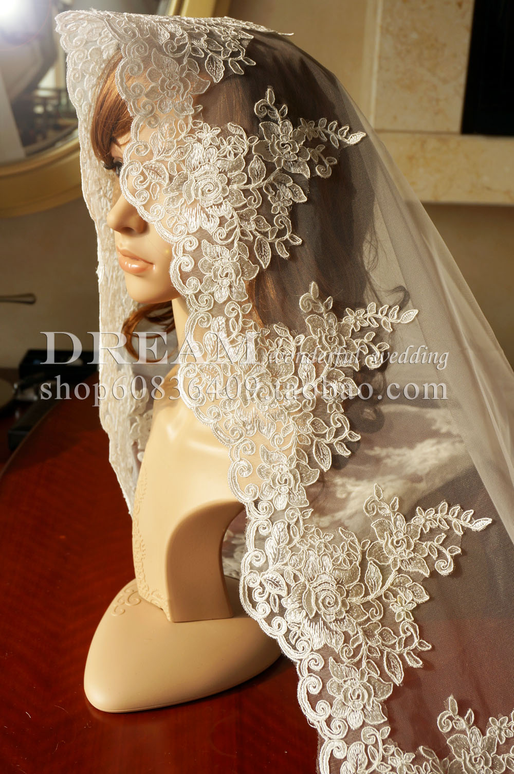 Bridal veil wedding dress veil hair accessory accessories fashion big laciness lace train veil