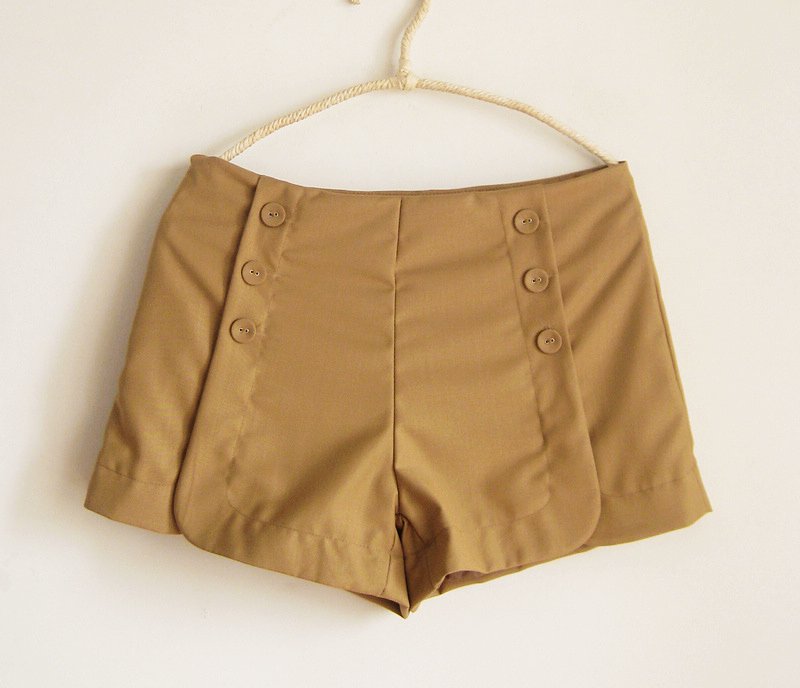 Button high waist shorts poppiesears Red khaki