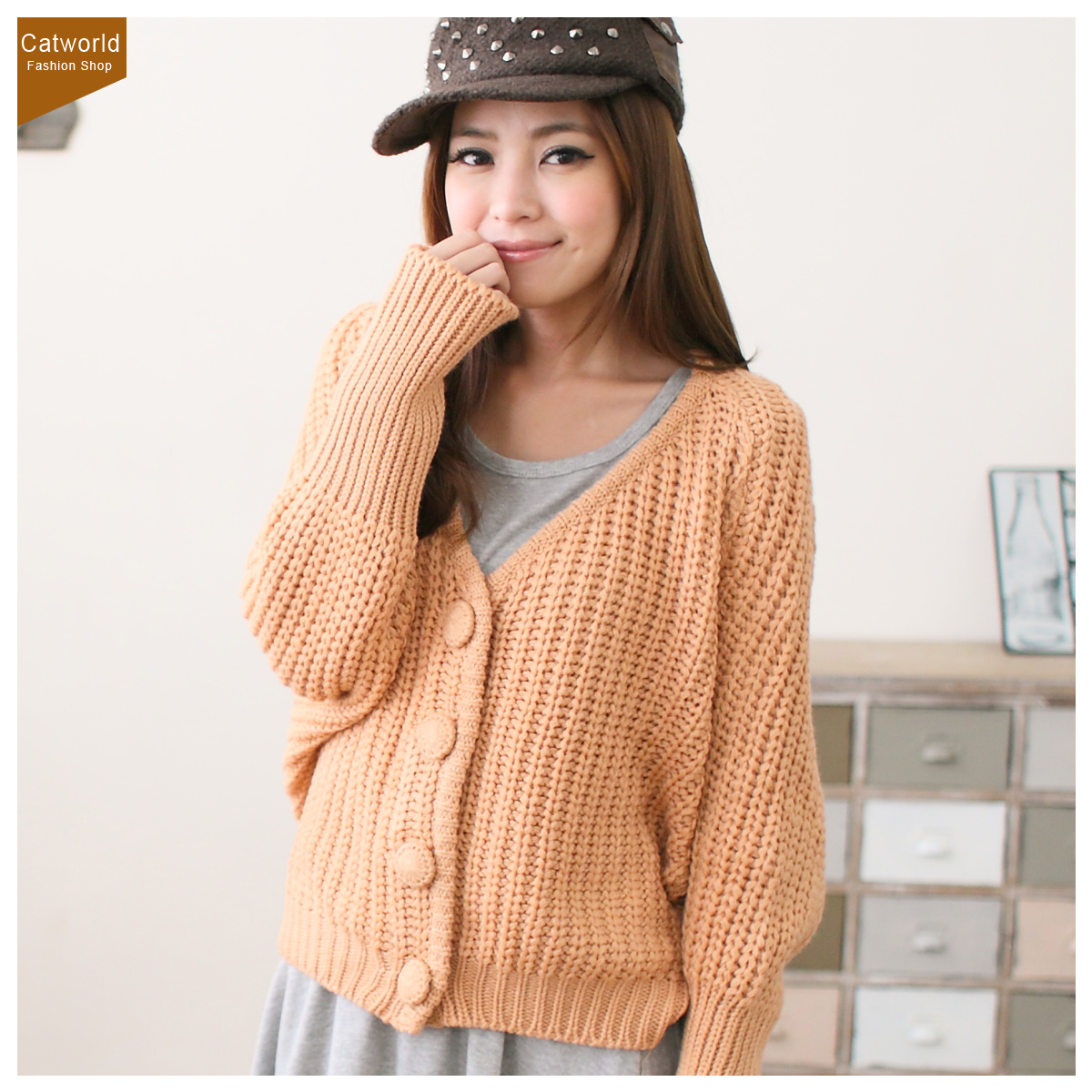 Catworld autumn and winter 15002466 loose short design deep v neck cardigan coarse female