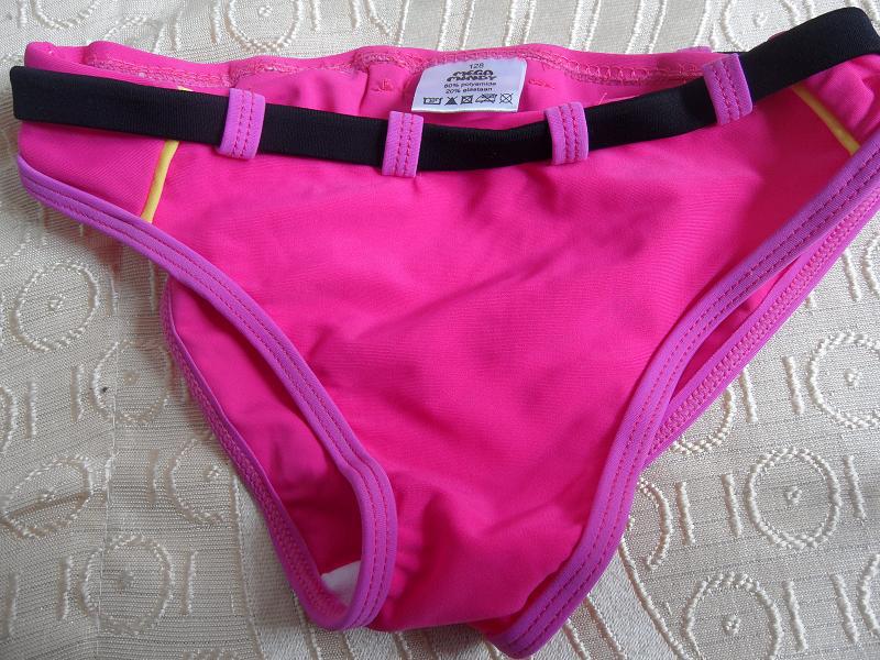 children girls swimming trunks super cute  high-grade nylon swimsuit mix colour and size