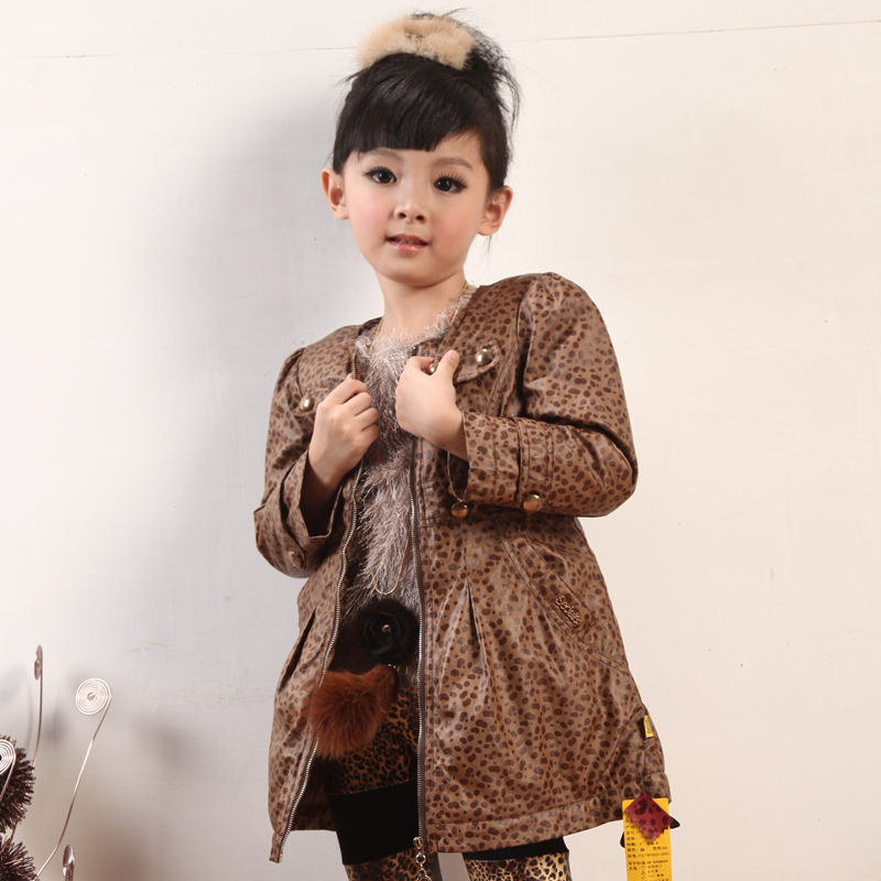 Children's clothing female child autumn and winter fashion child 2012 trench outerwear clip cotton overcoat medium-long