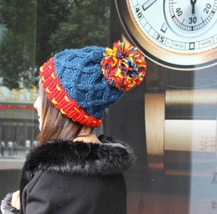 China's second Color block e8243 all-match large sphere knitted hat autumn and winter ear female knitted beret