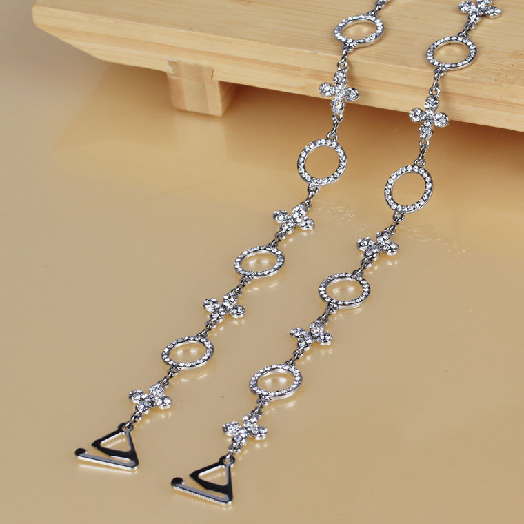 Clothing metal rhinestone shoulder strap diamond ring four-leaf flower invisible pectoral girdle belt 5.22