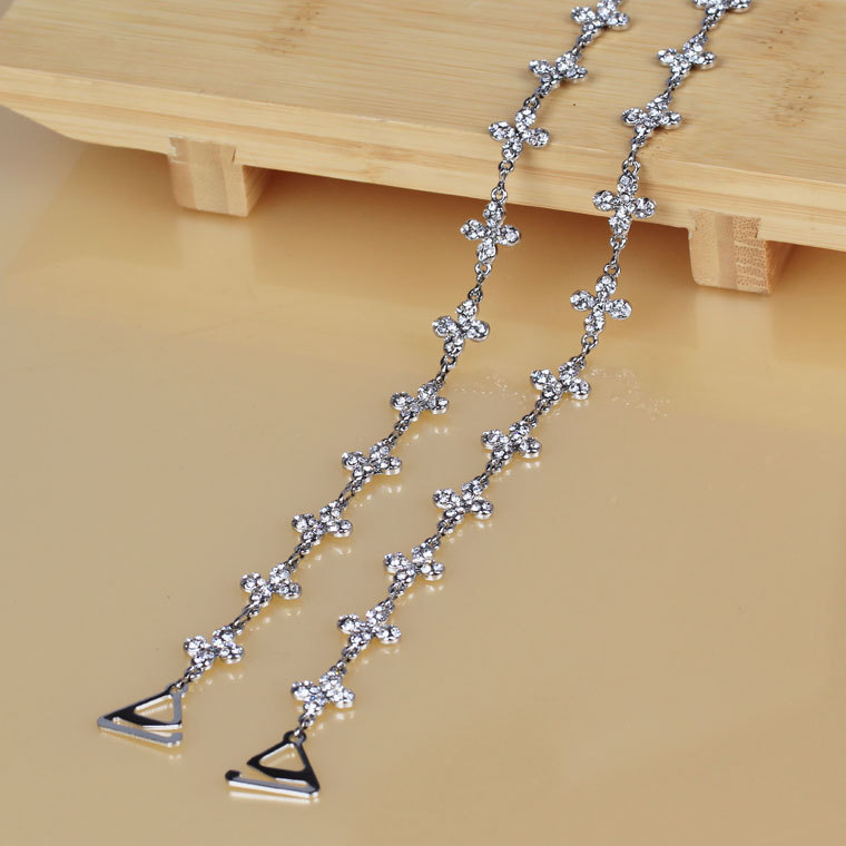 Clothing metal rhinestone shoulder strap full four-leaf flower diamond pectoral girdle invisible tape 5.22