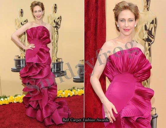Custom Make Vera Farmig Oscar Red Carpet Celebrity Dress Strapless Pleated Satin Handmade Flowers Prom Dress Formal Dresses