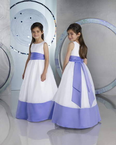 customized flower girls dress style BB1307 satin and organza floor-length skirt the bow on the back the princess dress