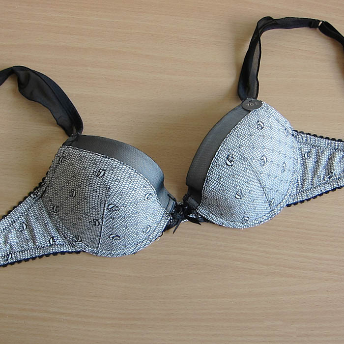 D3 shopping cart mister print lady bra 80b