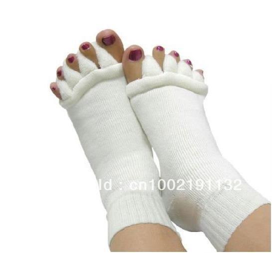DHL Free Shipping 100pairs/lot Happy Feet Foot Alignment Socks As Seen On TV Comfy Toes Sleeping Socks Massage Five Toe Socks