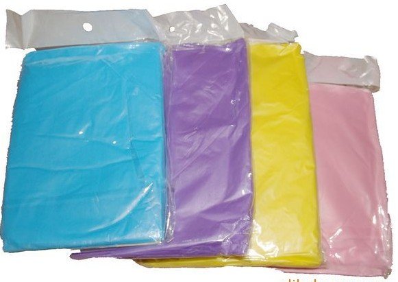 Disposable PE Rain Poncho/ Raincoat for Adult Travel rainwear/Rainsuit Mixed color cool new product
